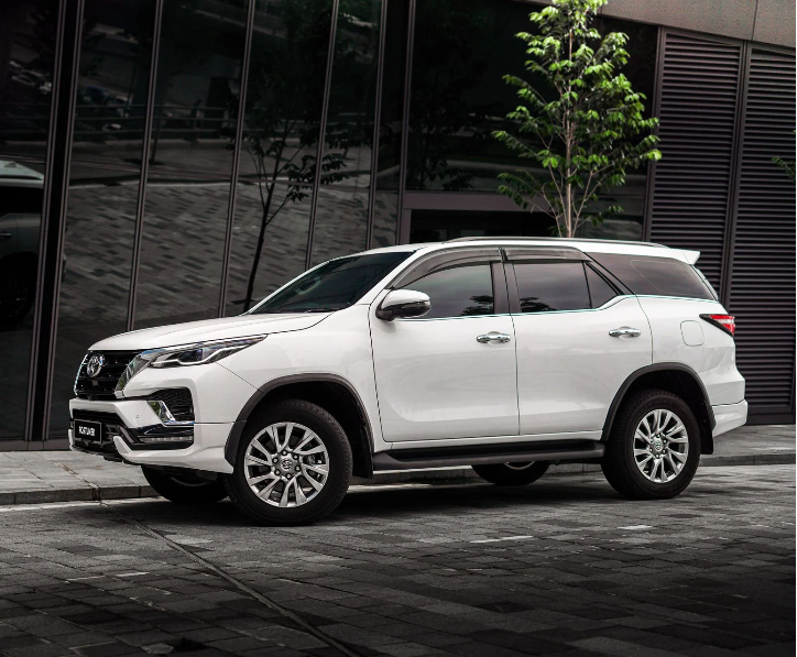  TOYOTA FORTUNER 2.7 SRZ A/T 4x4